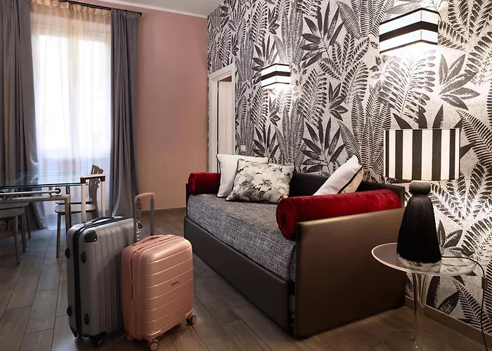 Hotel Trianon Borgo Pio 4*