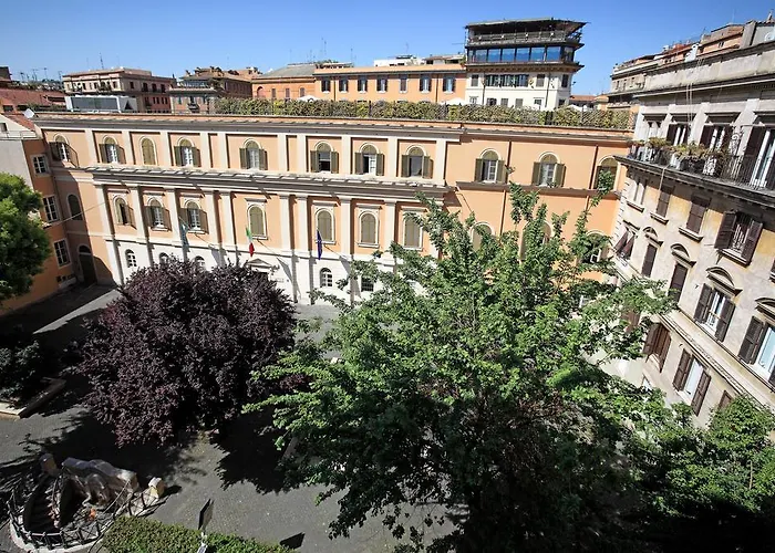 Hotel Trianon Borgo Pio