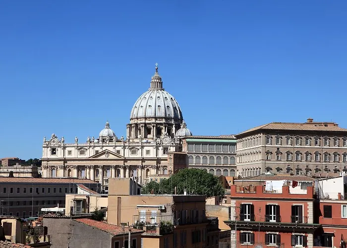 Hotel Trianon Borgo Pio 4*